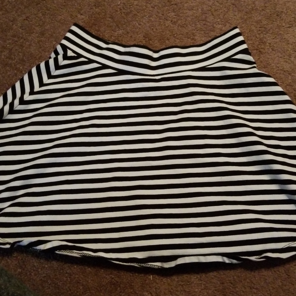 High waisted black and white striped skirt